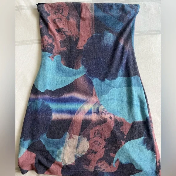 With Jean body con dress - Picture 2 of 4